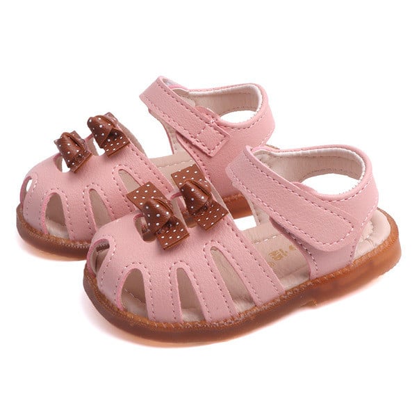 Modern gyerekszandál lányoknak fehér és rózsaszín színben, szalaggal