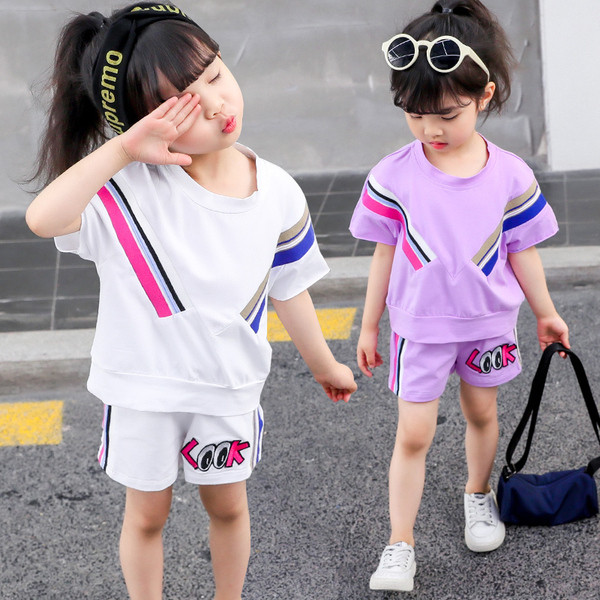 Stílusos gyerekszett fehér és lila színben