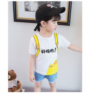 Παιδικό μπλουζάκι για  κορίτσια με διαφορετικές εφαρμογές σε λευκό χρώμα