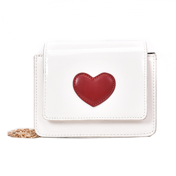 Modern női táska eko bőrből, hosszú fémlánccal két méretben