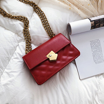 Öko bőrből készült modern női táska négy színben fém lánccal és fém csattal