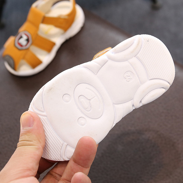 Eko bőrből készült alkalmi gyerekszandál fiúknak három színben