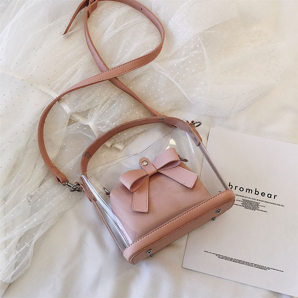 Σύγχρονη γυναικεία  τσάντα με μεγάλη λαβή και τρισδιάστατα στοιχεία σε τέσσερα χρώματα