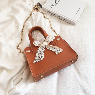 Öko bőrből készült modern női táska négy színben, rövid és hosszú füllel két méretben