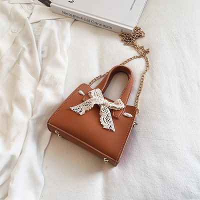 Öko bőrből készült modern női táska négy színben, rövid és hosszú füllel két méretben