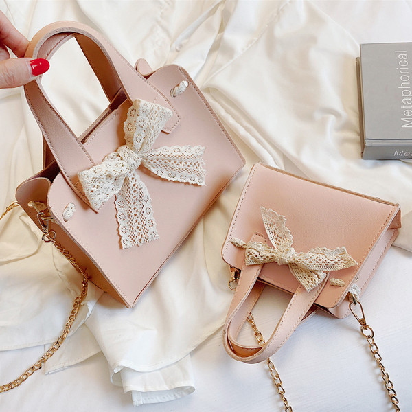 Öko bőrből készült modern női táska négy színben, rövid és hosszú füllel két méretben