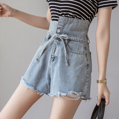 Μοντέρνα σορτς τζιν με ψηλή μέση και ζώνη