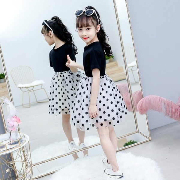 Rochie modernă pentru copii cu decolteu O și mâneci scurte