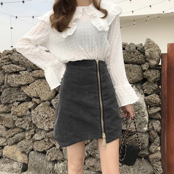 Fusta de damă modernă din denim de culoare neagră cu fermoar