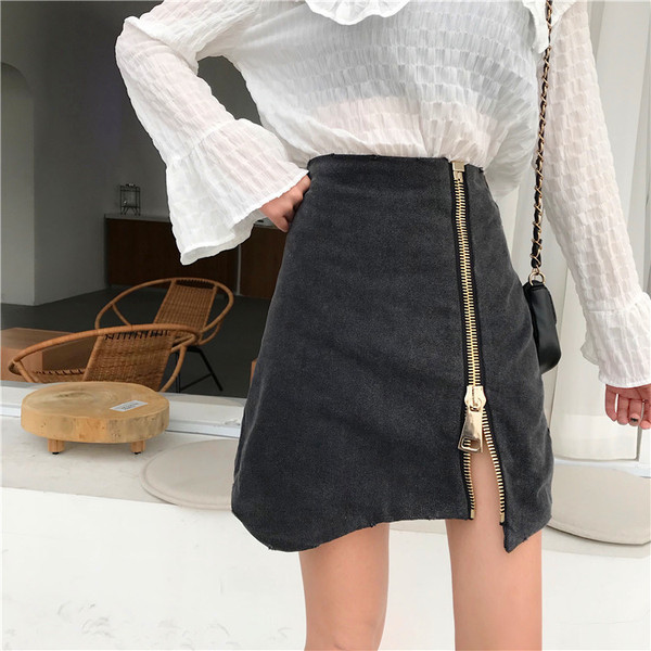 Fusta de damă modernă din denim de culoare neagră cu fermoar