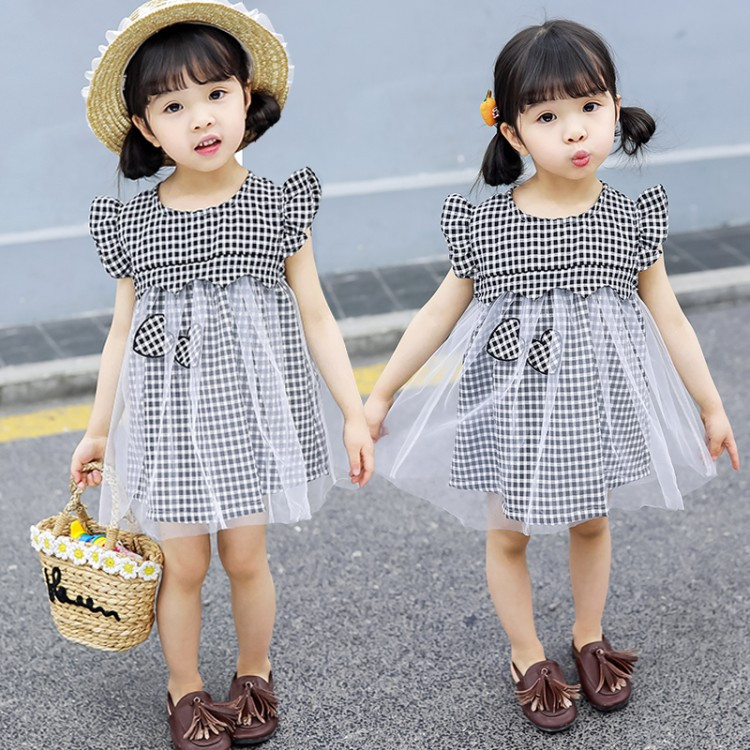 Fekete és rózsaszín gyerekruha O-nyakkal