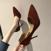 Stílusos női magassarkú cipő több színben