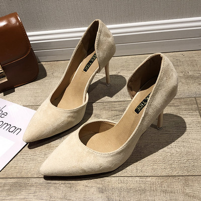 Stílusos női magassarkú cipő több színben