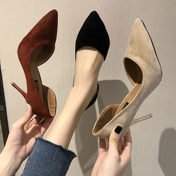 Stílusos női magassarkú cipő több színben