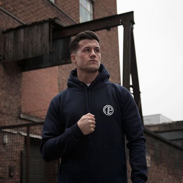 Hanorac de zi cu zi pentru bărbați în două culori cu broderie și glugă