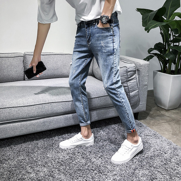 Lezser férfi farmer, szakadt motívummal