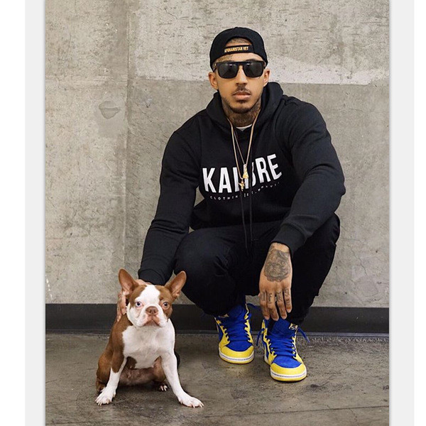 Hanorac modern pentru bărbați în trei culori cu inscripție și glugă