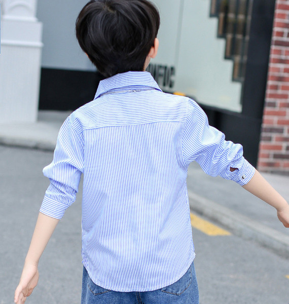 Modern gyereking piros és kék színben fiúknak