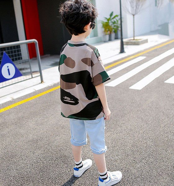 Μοντέρνα παιδική μπλούζα σε τρία χρώματα για αγόρια