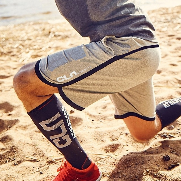 Pantaloni scurți casual pentru bărbați în trei culori cu aplicație