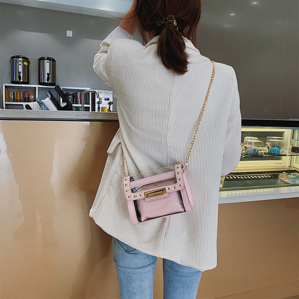 Elegáns női táska irizáló színekben, fém csattal és hosszú fémlánccal