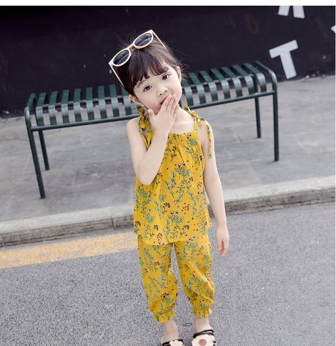 Set pentru copii în roșu și galben - pentru fete