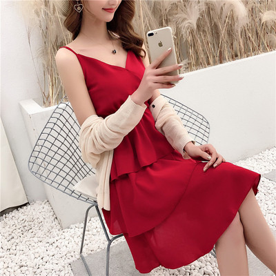 Κομψό γυναικείο φόρεμα με λεπτές λωρίδες και ντεκολτέ σε σχήμα V σε διάφορα χρώματα