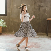 Modern gyerekruha két színben, felirattal