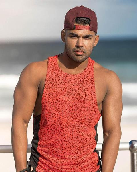 Καθημερινή ανδρική αμάνικι μπλούζα σε ασύμμετρο μοτίβο δκαι σε διάφορα χρώματα