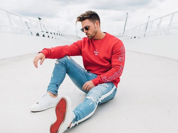 Bluză bărbătească modernă în trei culori cu inscripții