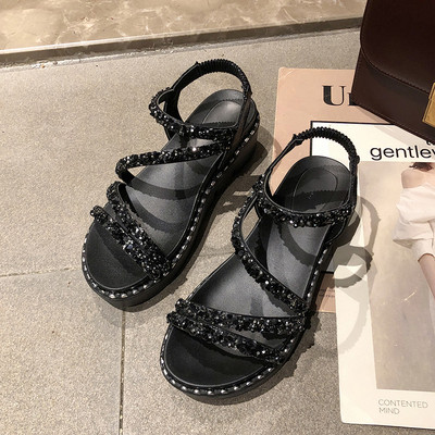 Γυναικεία σανδάλια με χοντρά πέλματα σε μαύρο και ασημί χρώμα