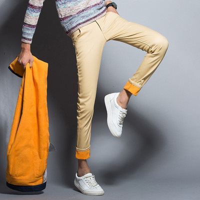 Μοντέρνο παντελόνι για άνδρες σε τρία χρώματα