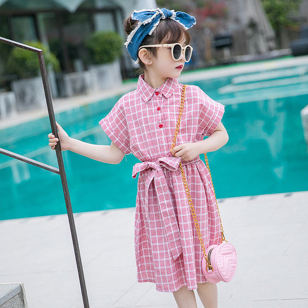 Modern gyerekruha rövid ujjal és gallérral