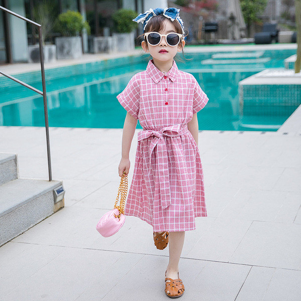 Modern gyerekruha rövid ujjal és gallérral