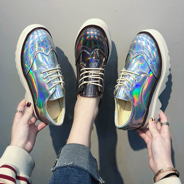 Нов модел ежедневни дамски обувки с връзки в два цвята