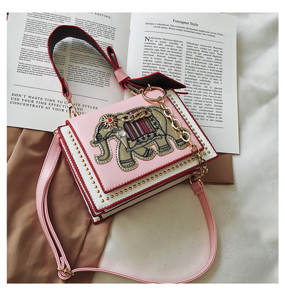 Geanta de dama moderna cu aplicatii si elemente 3D in patru culori