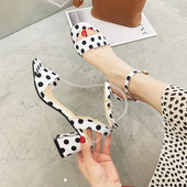 Stílusos női szandál vastag sarkú több színben