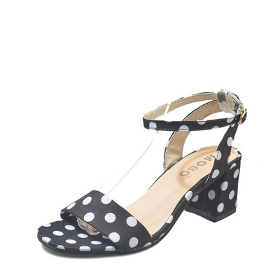 Stílusos női szandál vastag sarkú több színben