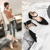 Καθημερινά γυναικεία παπούτσια - σε μαύρο και μπεζ χρώμα