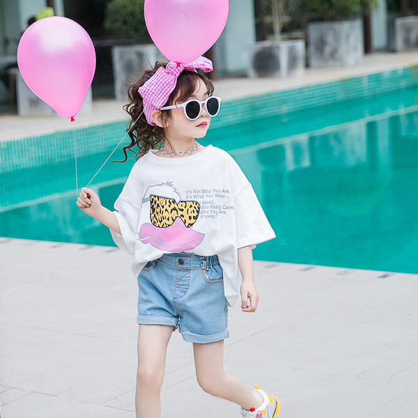 Tricou pentru fete pentru copii in trei culori cu inscriptii si aplicatie