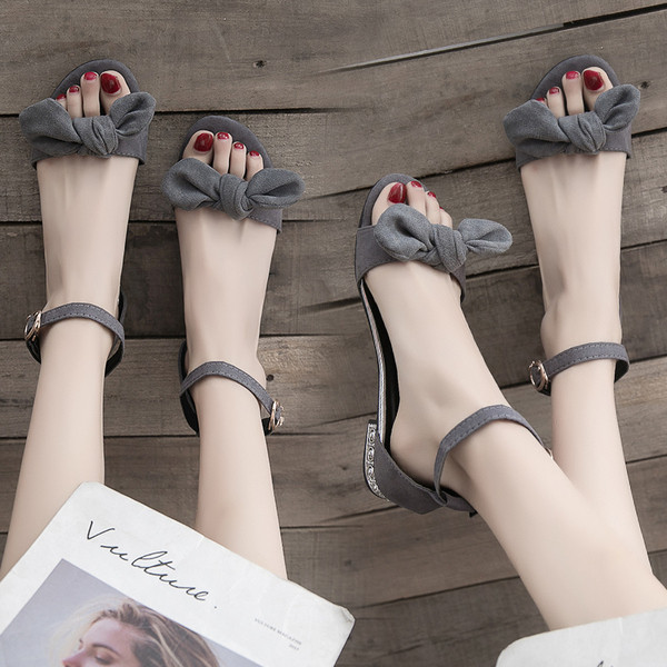 Sandale de damă cu element panglică 3D în negru și gri