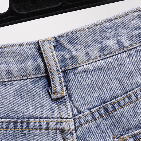 Alkalmi női rövidnadrág magas derékkal, kék színben