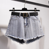 Ежедневни дамски къси панталони с камъни и разкъсани мотиви