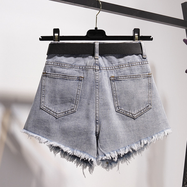 Ежедневни дамски къси панталони с камъни и разкъсани мотиви 