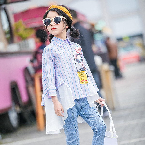 Stílusos, hosszú ujjú, rátétes gyermeking lányoknak