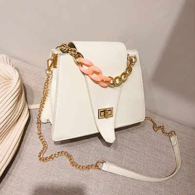 Öt színben, ökológiai bőrből készült stílusos női táska fém elemekkel, rövid és hosszú füllel