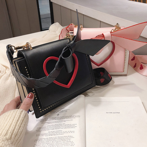 Öko bőrből készült modern női táska három színben, hosszú fogantyúval