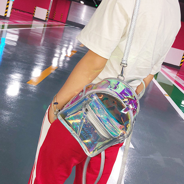 Μοντέρνο γυναικείο σακίδιο σε ροή χρωμάτων