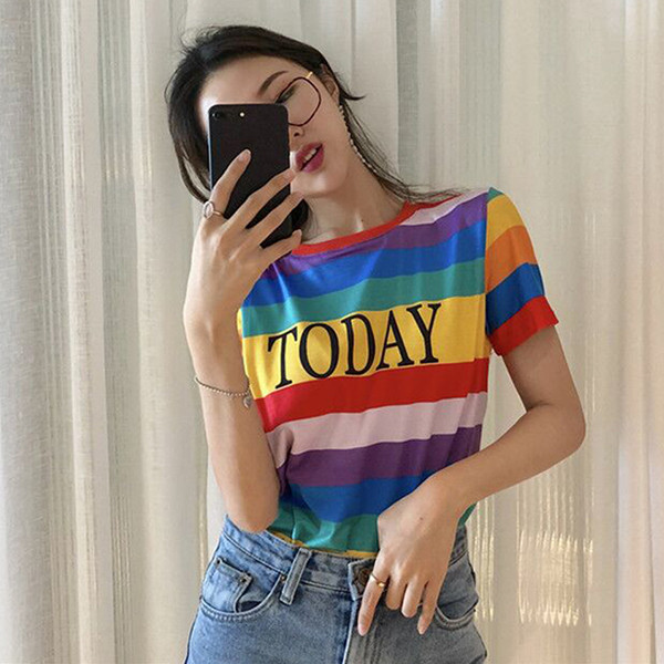 Alkalmi női póló felirattal, színes nyomattal