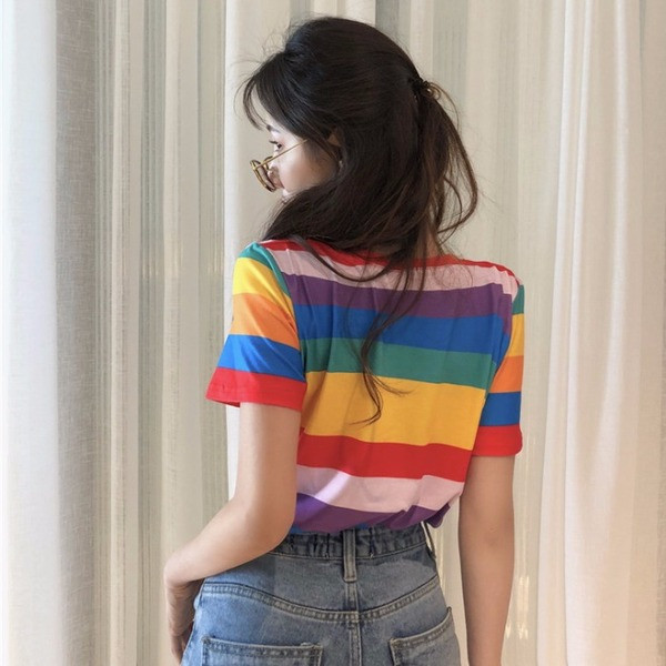 Alkalmi női póló felirattal, színes nyomattal